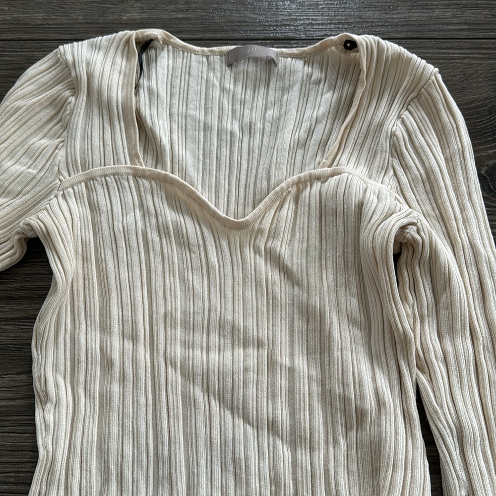 H&M Top - Picture 4 of 6
